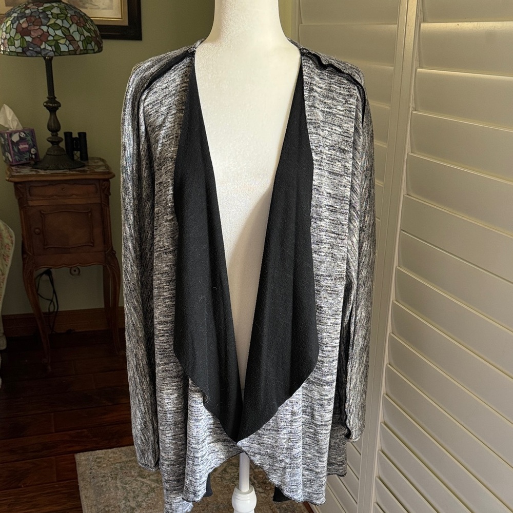 Women's Black and Gray Reversible Open Front Sweater
